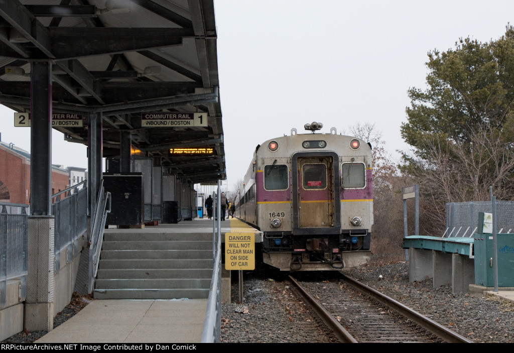 Keolis #1159 at Newburyport Station